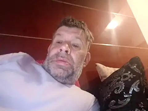 Snapshot of stud2512 chatting on 10, 5, 2026 stud2512 online show from 10, 5, 2026