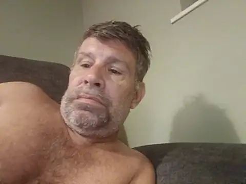 Snapshot of stud2512 chatting on 4, 6, 2026 stud2512 online show from 4, 6, 2026