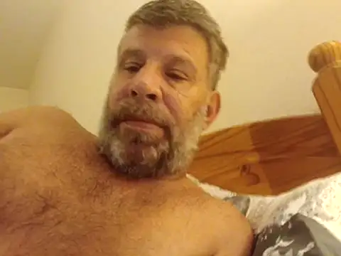 Snapshot of stud2512 chatting on 20, 5, 2026 stud2512 online show from 20, 5, 2026
