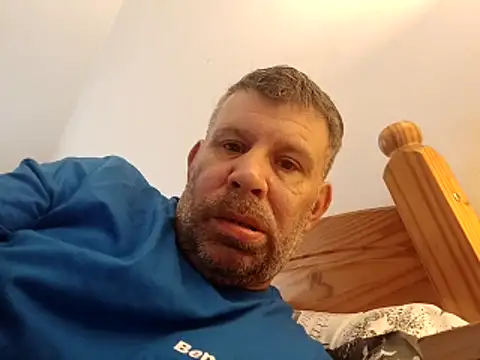 Snapshot of stud2512 chatting on 3, 5, 2026 stud2512 online show from 3, 5, 2026