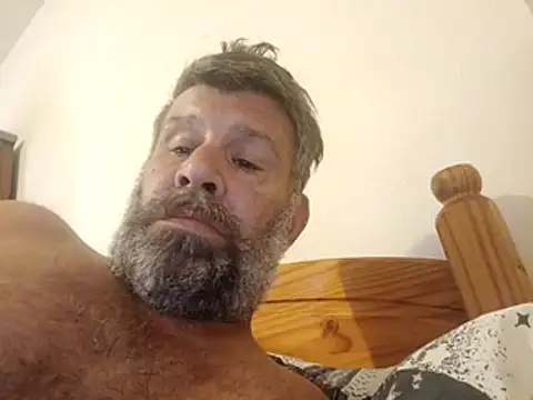 Snapshot of stud2512 chatting on 3, 6, 2026 stud2512 online show from 3, 6, 2026