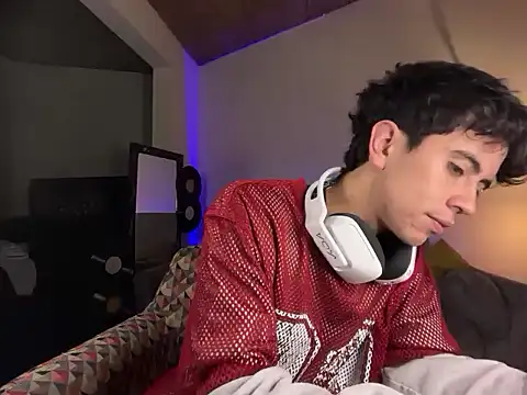 Stolas ying online show from 7, 3, 2026