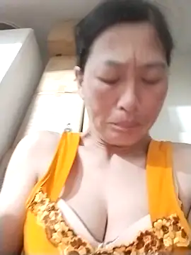 lris-Beauty77 online show from 13, 4, 2026