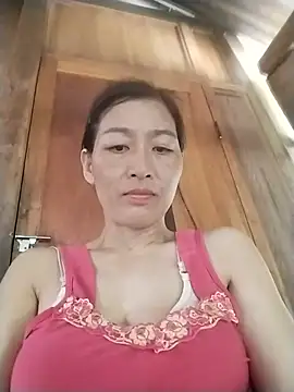 Snapshot of lris-Beauty77 chatting on 8, 7, 2026 lris-Beauty77 online show from 8, 7, 2026