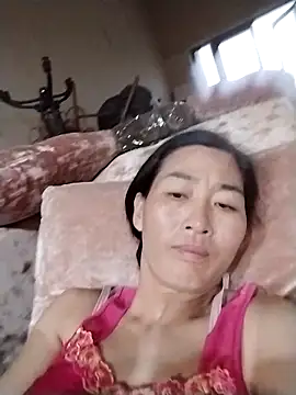 lris-Beauty77 online show from 14, 4, 2026