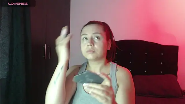 Snapshot of Ana__arms chatting on 10, 5, 2026 Ana arms online show from 10, 5, 2026