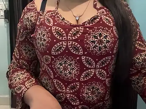 Avneet kaurr1 online show from 11, 3, 2026