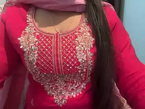 Avneet kaurr1 online show from 1, 3, 2026