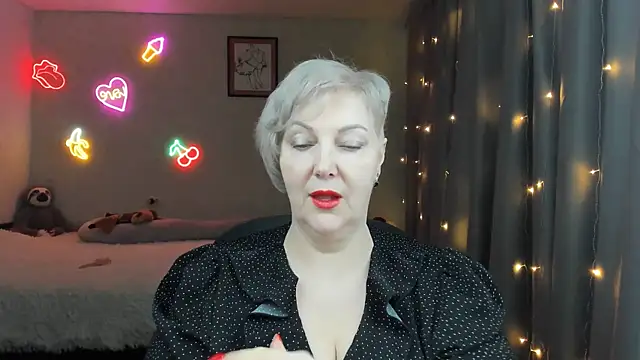 Mary-Leee online show from 28, 4, 2026