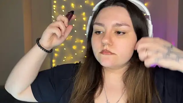 RiotKitten1 online show from 28, 2, 2026