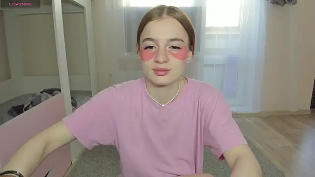 Snapshot of Stacey_Brow chatting on 3, 4, 2026 Stacey Brow online show from 3, 4, 2026