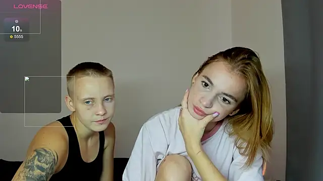 Snapshot of Stacey_Brow chatting on 8, 7, 2026 Stacey Brow online show from 8, 7, 2026