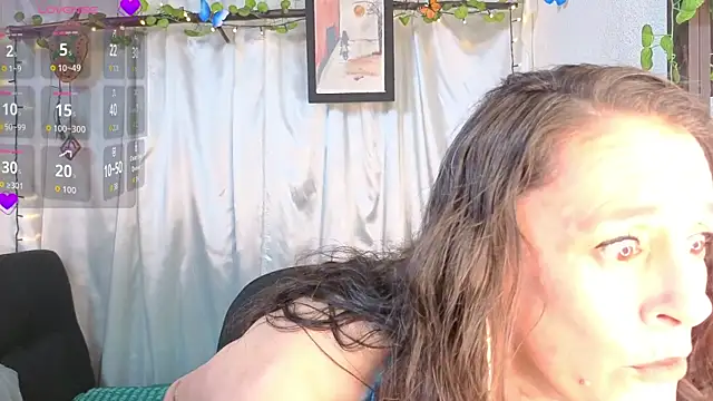 Snapshot of LeanaMaturee chatting on 21, 5, 2026 LeanaMaturee online show from 21, 5, 2026