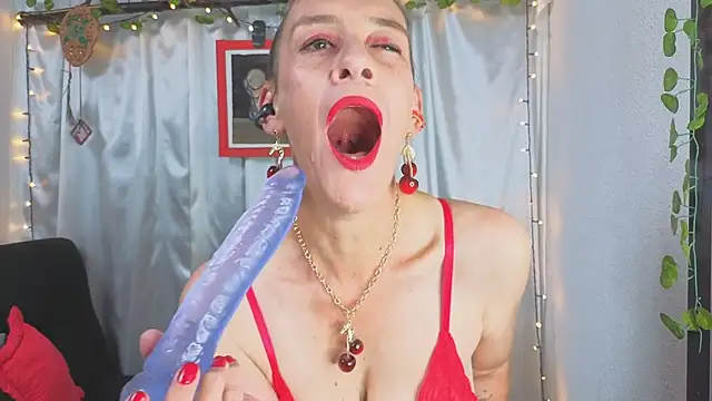 LeanaMaturee online show from 10, 4, 2026