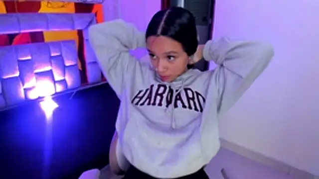 miiaboss  online show from 4, 4, 2026