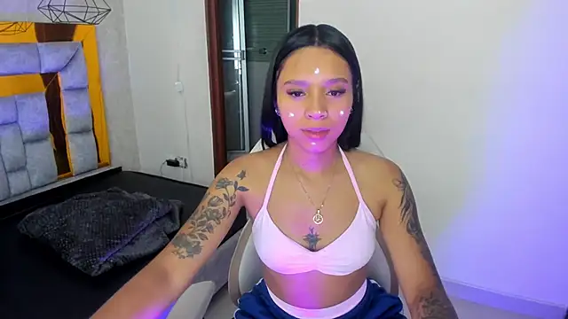 miiaboss  online show from 11, 4, 2026