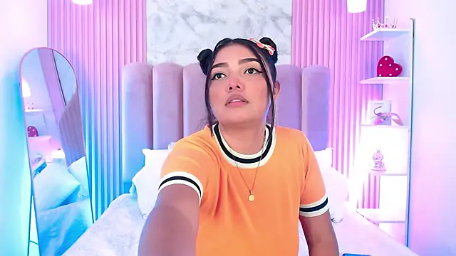 ArianaRougee online show from 9, 3, 2026