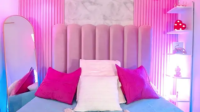 Snapshot of ArianaRougee chatting on 14, 5, 2026 ArianaRougee online show from 14, 5, 2026