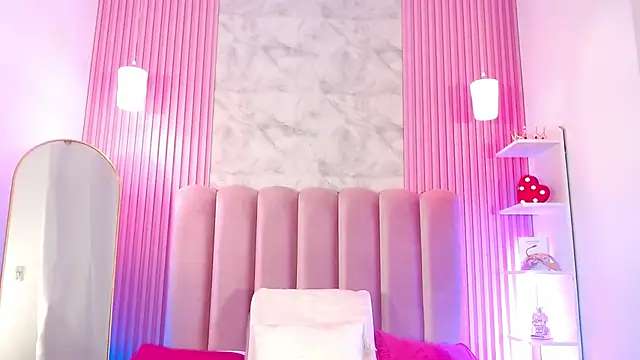 Snapshot of ArianaRougee chatting on 19, 5, 2026 ArianaRougee online show from 19, 5, 2026