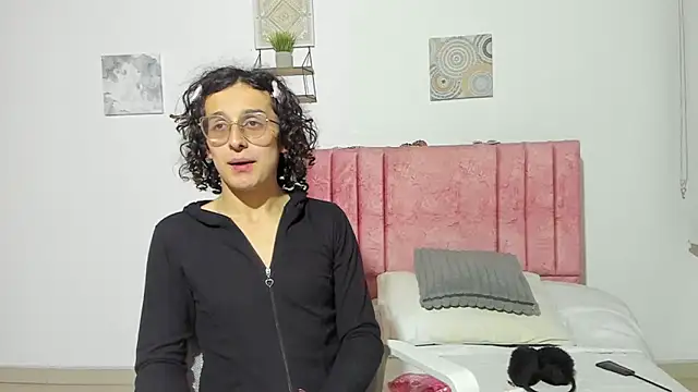 Maverick angel online show from 14, 3, 2026