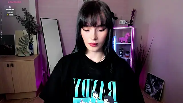 demetra   online show from 1, 4, 2026