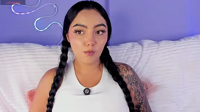 NinaAngel6 online show from 11, 5, 2026