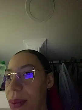 Snapshot of Maluxx333 chatting on 12, 7, 2026 Maluxx333 online show from 12, 7, 2026