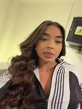 Snapshot of AnnyVega__ chatting on 7, 7, 2026 AnnyVega online show from 7, 7, 2026