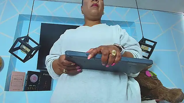 Snapshot of sharon_noa chatting on 25, 5, 2026 sharon noa online show from 25, 5, 2026