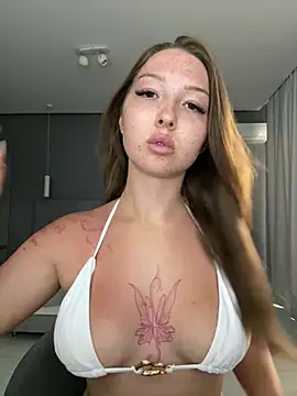 Snapshot of Bellesweett chatting on 18, 6, 2026 Bellesweett online show from 18, 6, 2026