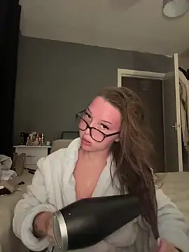 Snapshot of Bellesweett chatting on 7, 4, 2026 Bellesweett online show from 7, 4, 2026