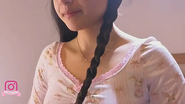 eva depp  online show from 19, 3, 2026