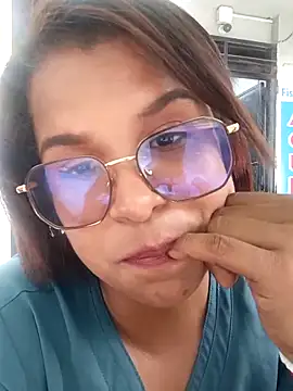 Snapshot of luna_hotxx23 chatting on 5, 4, 2026 luna hotxx23 online show from 5, 4, 2026