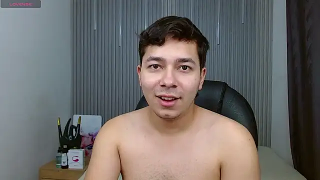Julian Smith21 online show from 17, 7, 2026