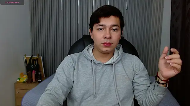 Snapshot of Julian_Smith21 chatting on 15, 5, 2026 Julian Smith21 online show from 15, 5, 2026