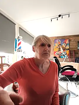 Heidiblueeyes online show from 6, 3, 2026