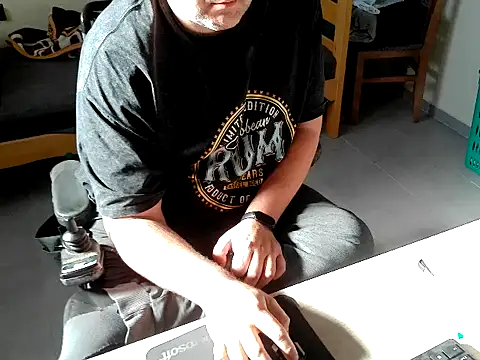 Snapshot of pozitiva000 chatting on 3, 5, 2026 pozitiva000 online show from 3, 5, 2026