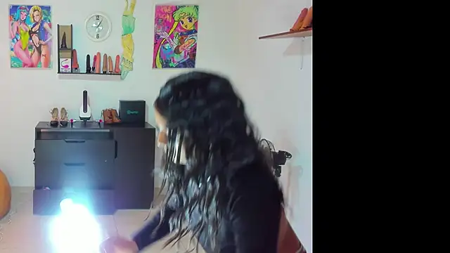 bella  funny online show from 11, 4, 2026