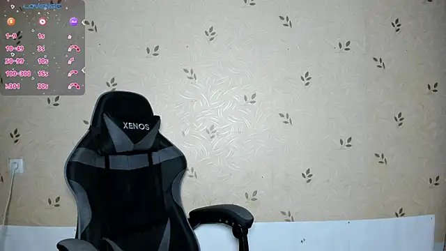 NicoleDaviss online show from 10, 5, 2026