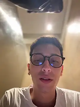 Thiago Jones1 online show from 10, 5, 2026