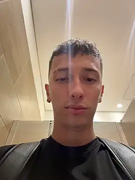 Thiago Jones1 online show from 5, 6, 2026
