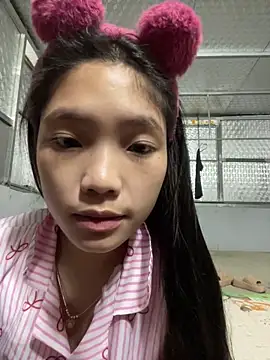 Snapshot of Rio-cute chatting on 8, 5, 2026 Rio-cute online show from 8, 5, 2026