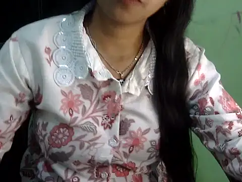 cute momo love online show from 5, 4, 2026