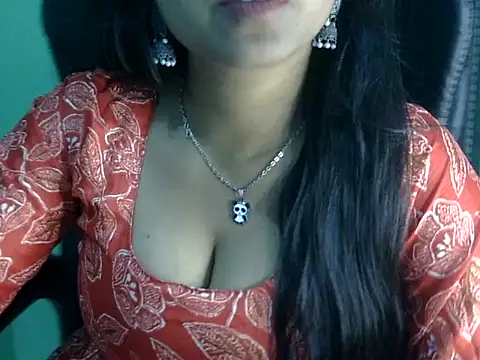 cute momo love online show from 29, 3, 2026