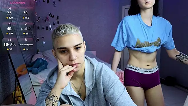 LuxuryLoverss online show from 4, 5, 2026