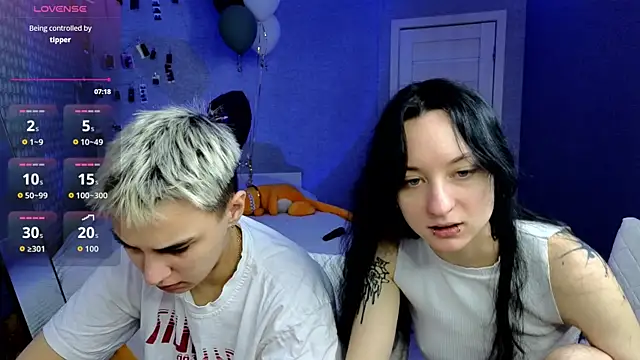 LuxuryLoverss online show from 13, 4, 2026