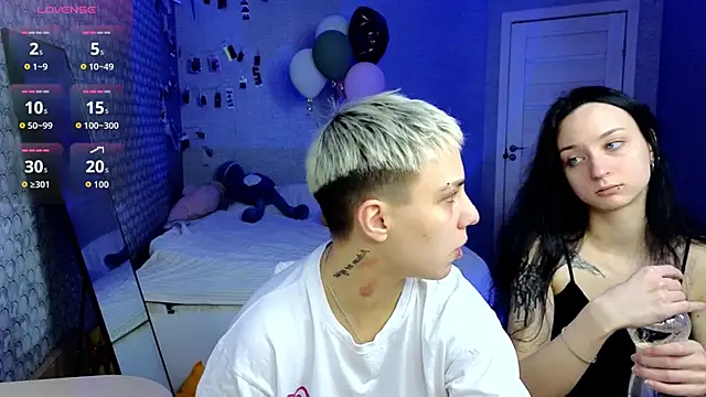 LuxuryLoverss online show from 12, 4, 2026