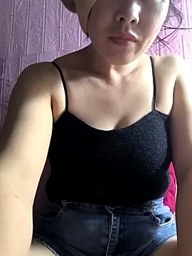 juicy-milu online show from 24, 3, 2026