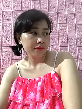 juicy-milu online show from 26, 6, 2026