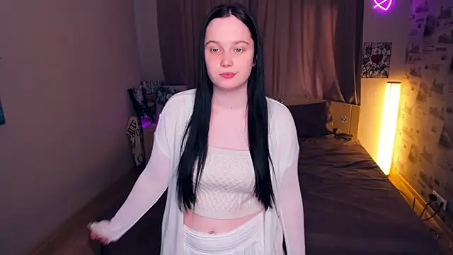 LynnaNull online show from 7, 3, 2026